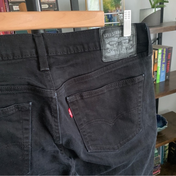 Levi’s • straight leg black jeans 33x30 - Picture 5 of 6